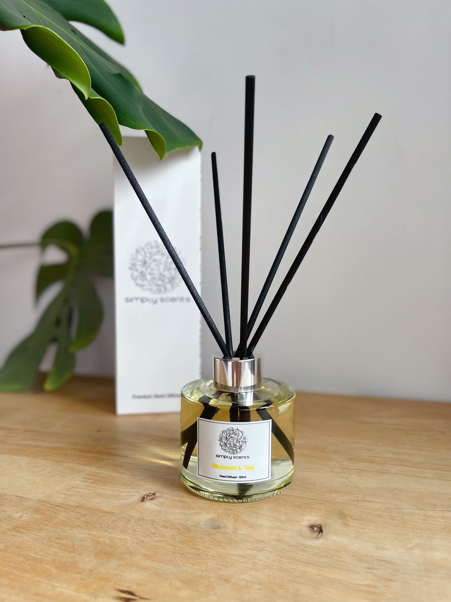 Blossom & Tea Classic Reed Diffuser